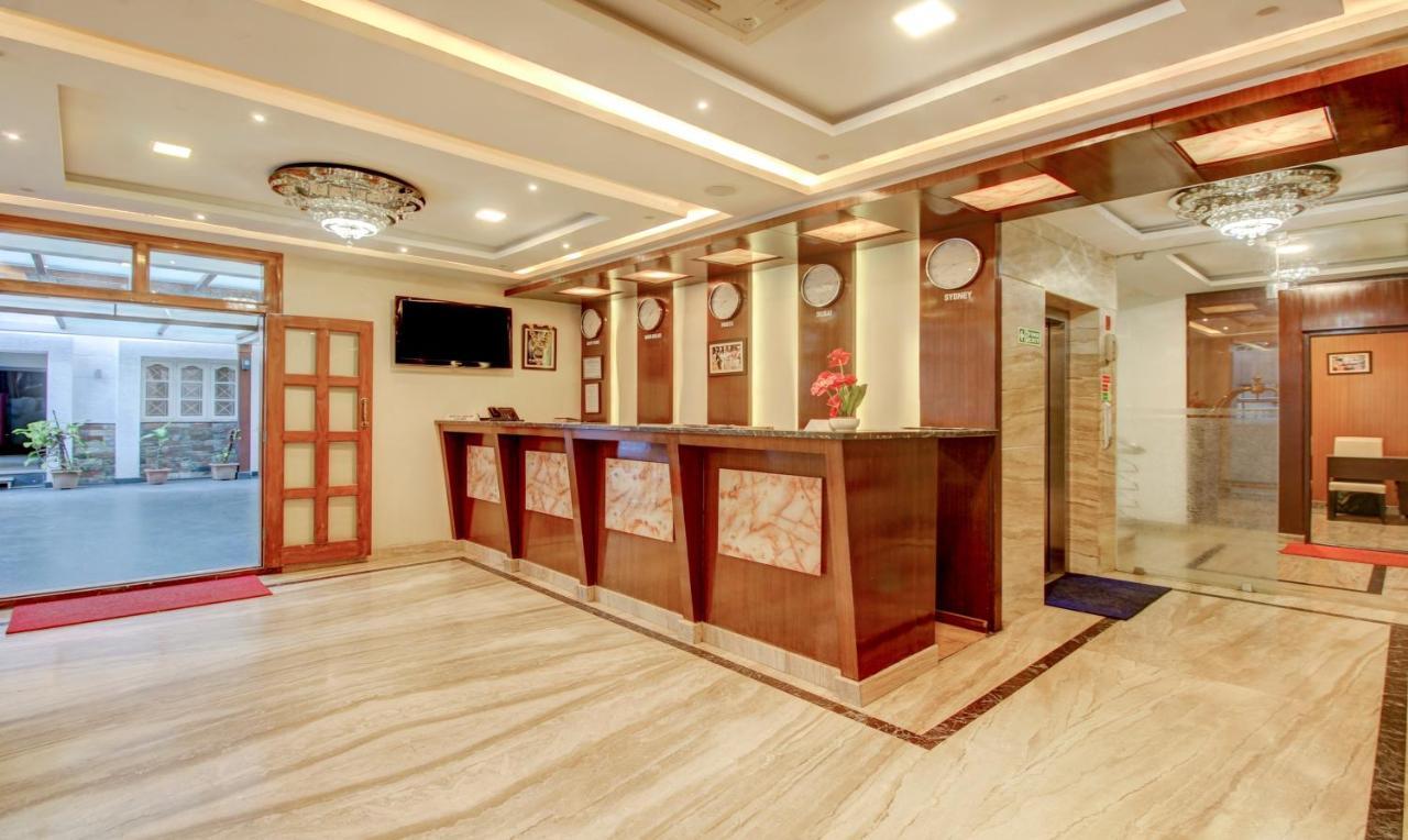 Treebo The Sai Leela Suites R T Nagar Bangalore Buitenkant foto