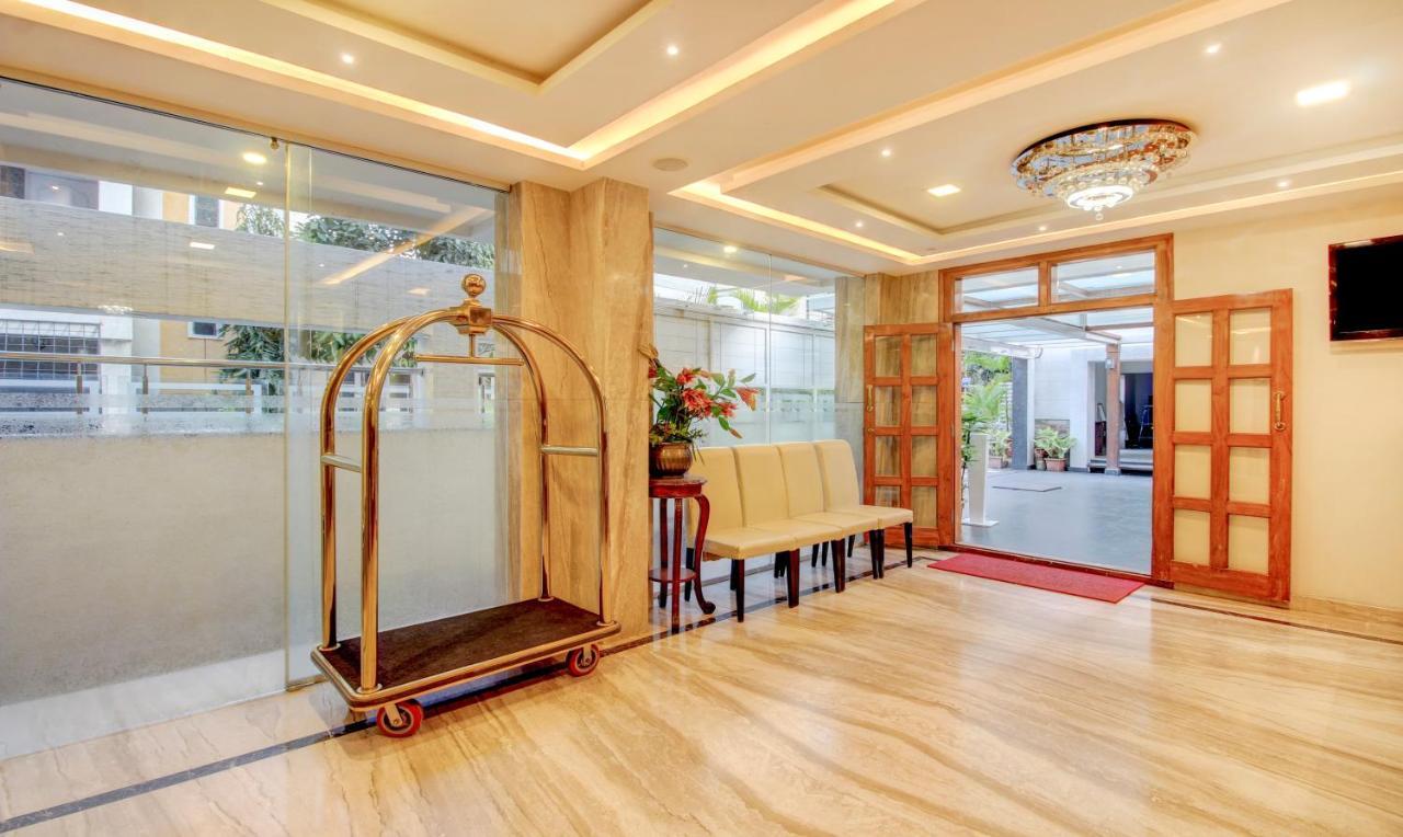 Treebo The Sai Leela Suites R T Nagar Bangalore Buitenkant foto