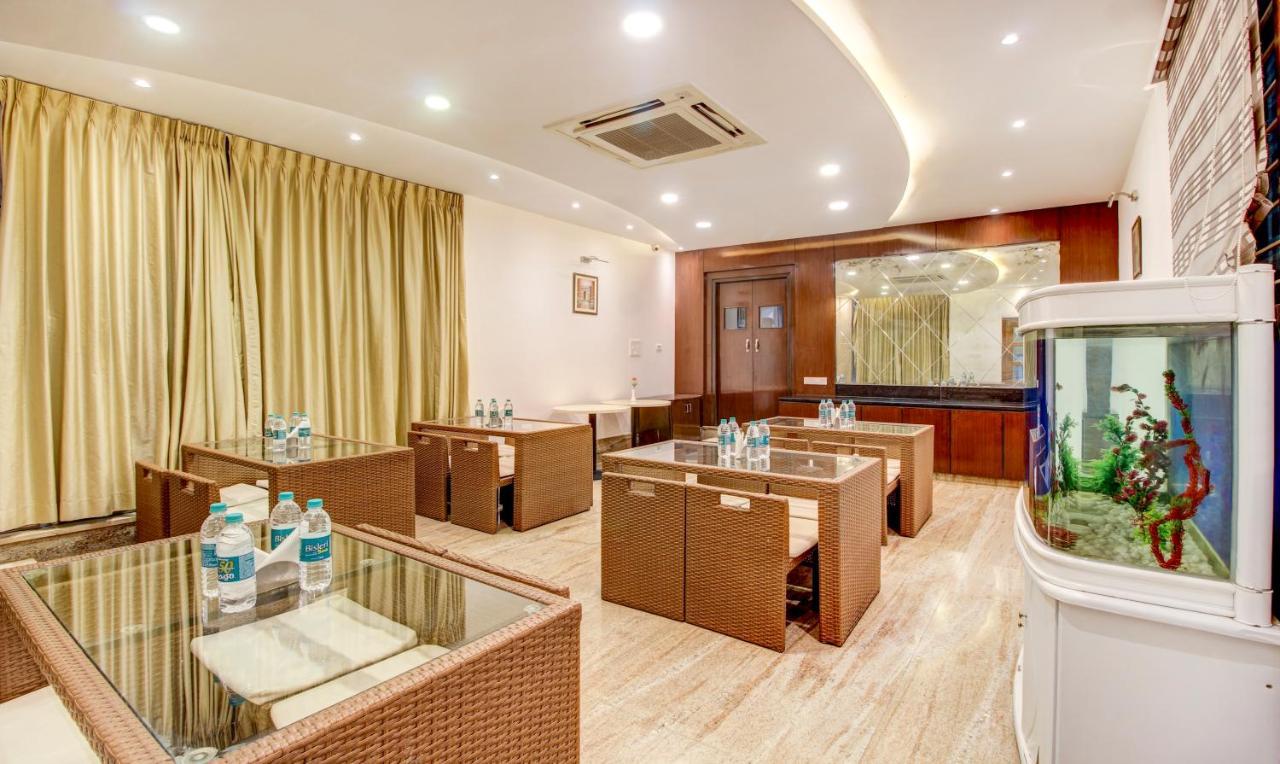 Treebo The Sai Leela Suites R T Nagar Bangalore Buitenkant foto