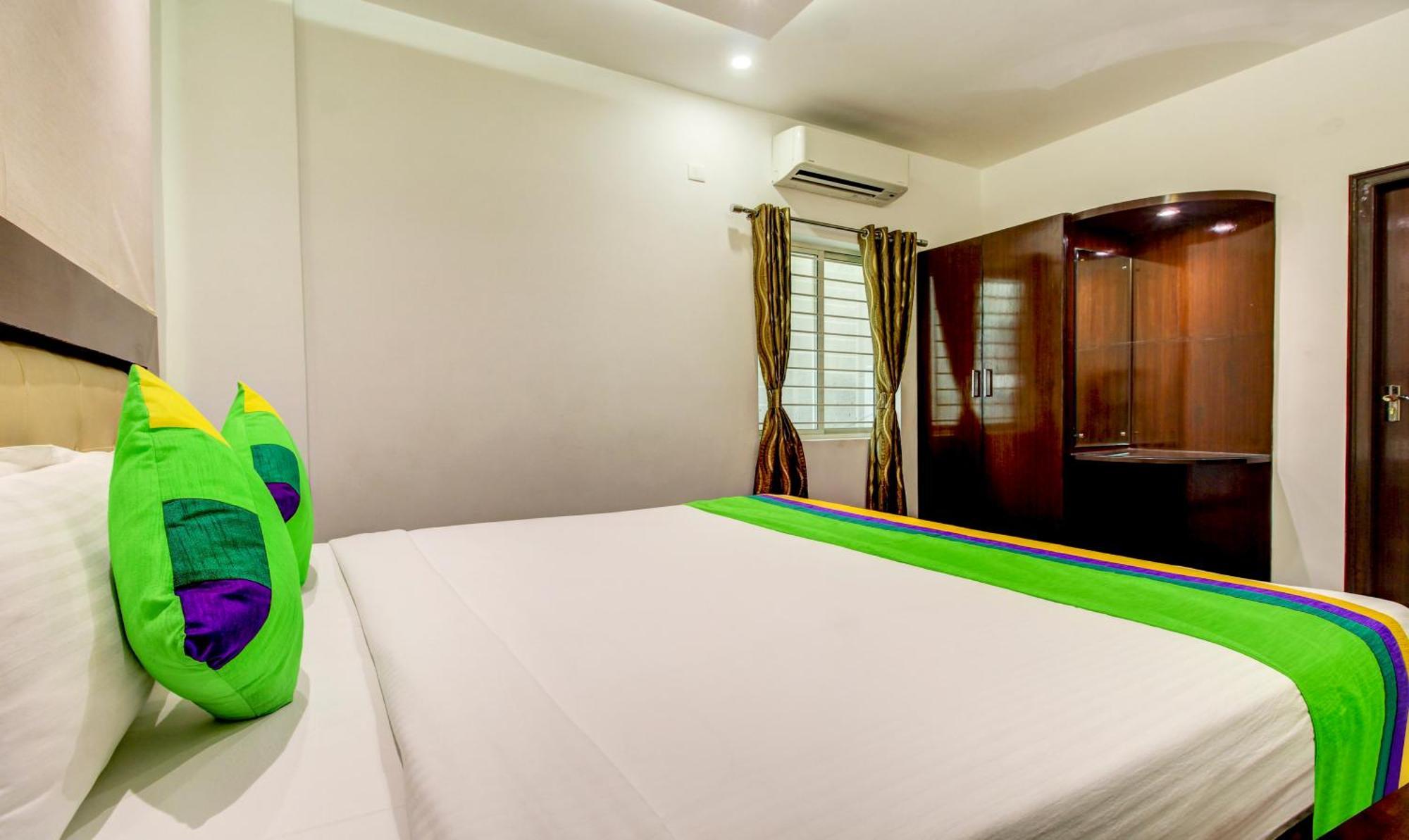 Treebo The Sai Leela Suites R T Nagar Bangalore Buitenkant foto