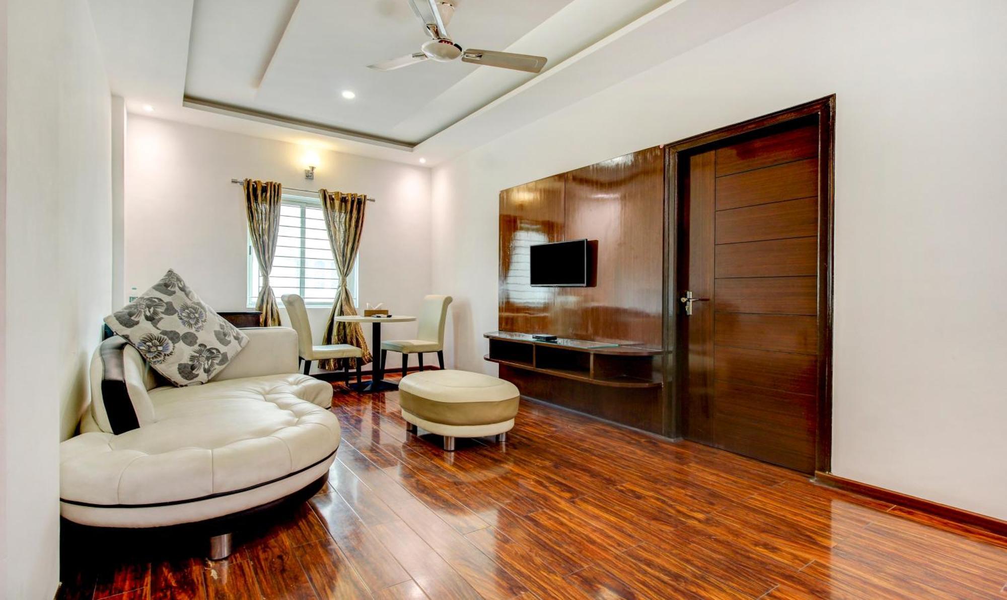 Treebo The Sai Leela Suites R T Nagar Bangalore Buitenkant foto